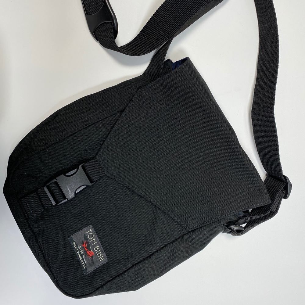 Tom Bihn Crossbody Small Cafe Bag